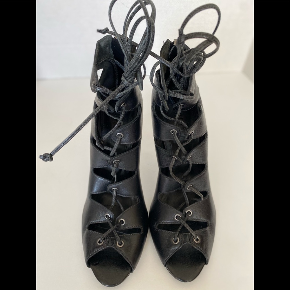 Schultz Heels - image 1